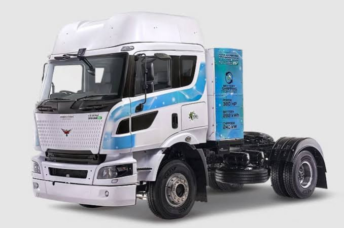 Montra Electric Begins Commercial Deliveries of Rhino 5538 EV Trucks, Marking New Phase in India's Zero-Emission Freight Transition